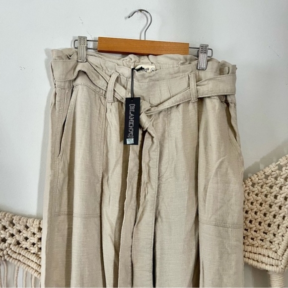 NWT BlankNYC Cream Tan Rayon Linen Paperbag Waist Wide Leg Pants. - Picture 6 of 10